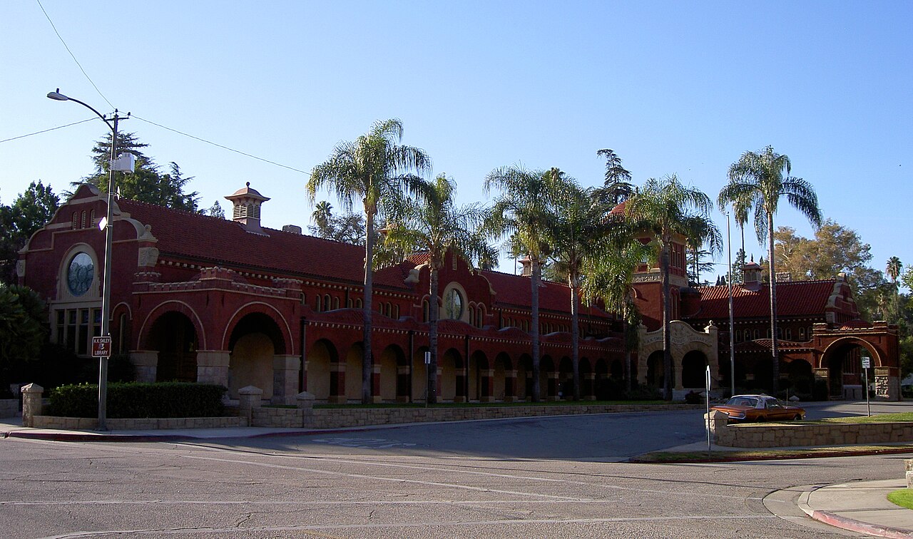 The A. K. Smiley Public Library in downtown Redlands